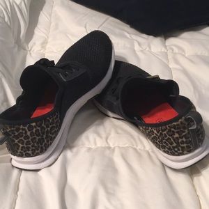 Super cute New Balance leopard sneakers